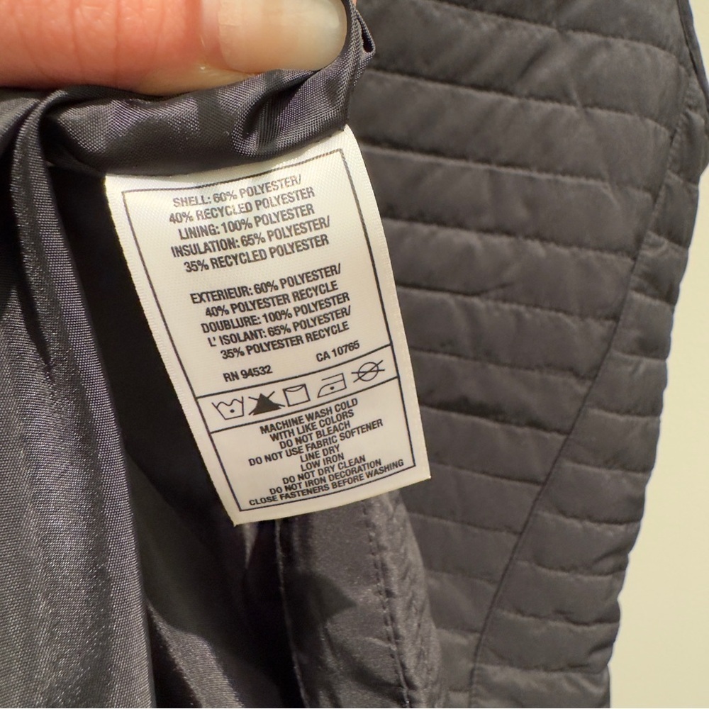 NWT- Summit One Vanderbilt NYC Storm Creek Women’s Vest Size S Black Quilted Zip - Picture 5 of 10